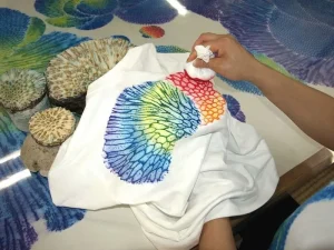 نقاشی روی پارچه