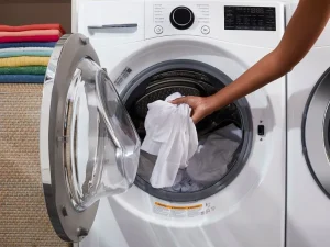 لباس ها در لباسشویی