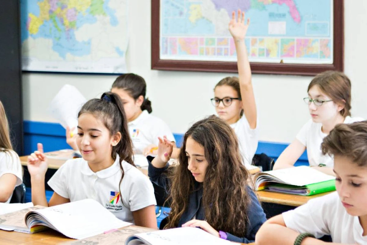 دانش آموزان در حال تحصیل در ایتالیا